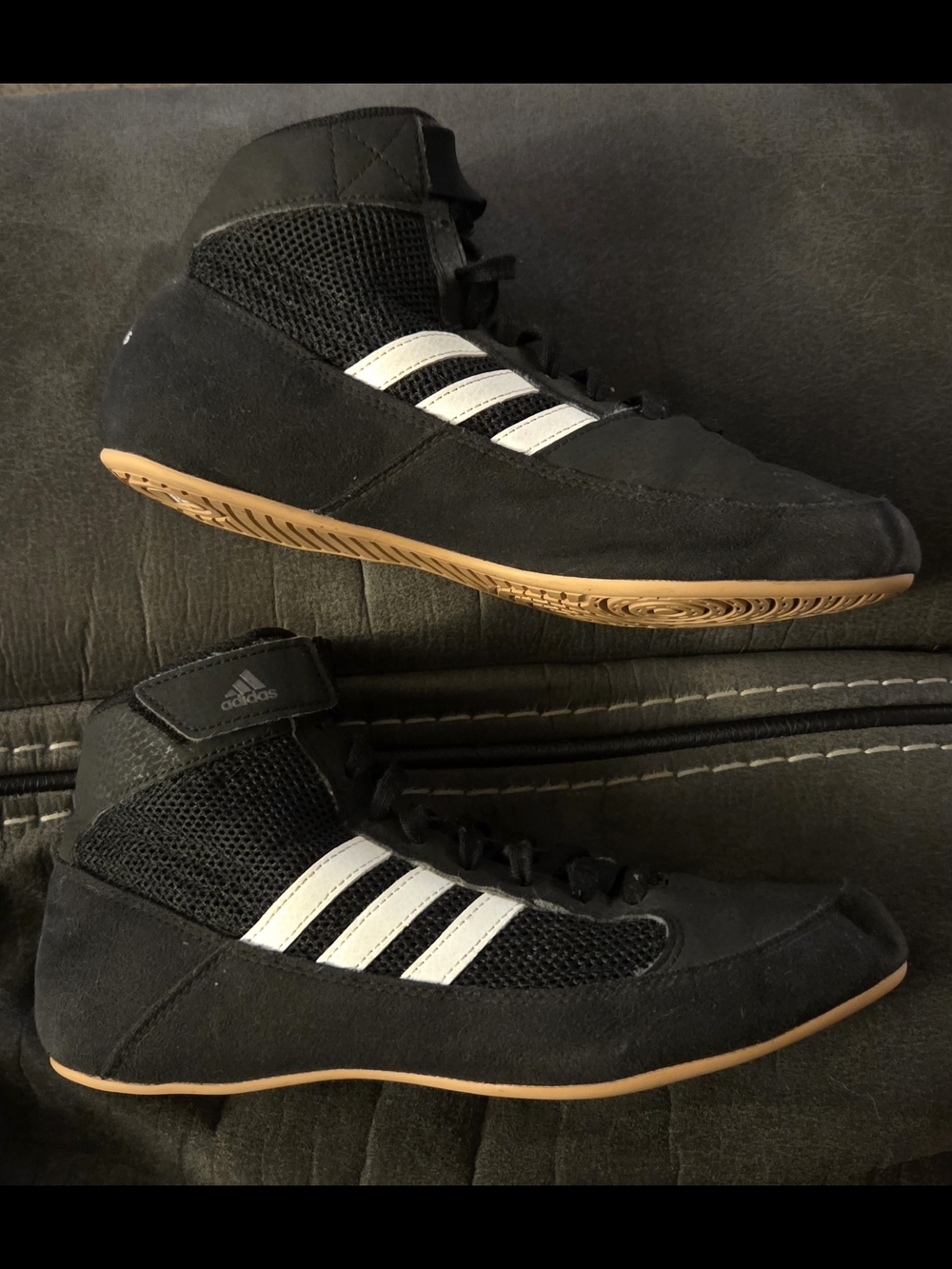 Adidas Men’s Black & White Wrestling Shoes Size 6